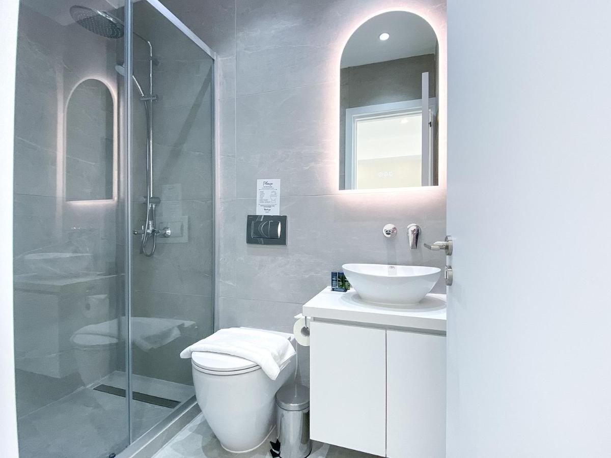 Phaedrus Living Seaview Modern Flat Limnaria 134 Apartment Paphos Bagian luar foto